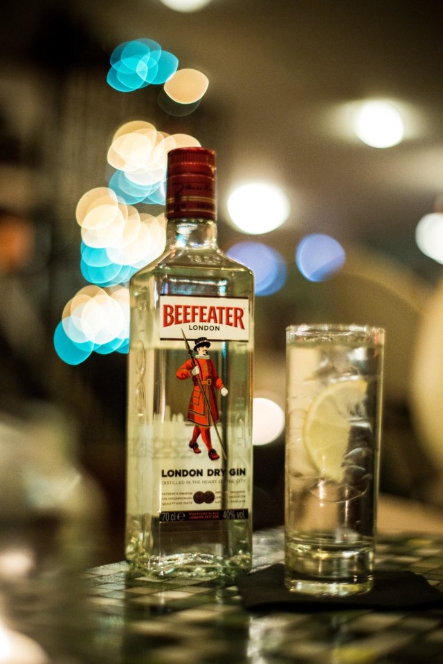 τζιν με τόνικ, Αύγουστος Κορτώ, Avgoustos Korto, Beefeater