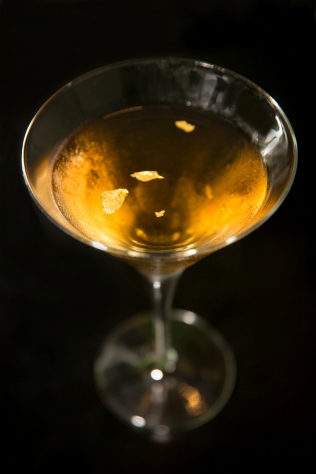 Abovo, Michalis Nourloglou, estiatorio, restaurant, Tito's vodka
