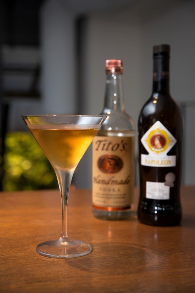 Abovo, Michalis Nourloglou, estiatorio, restaurant, Tito's vodka