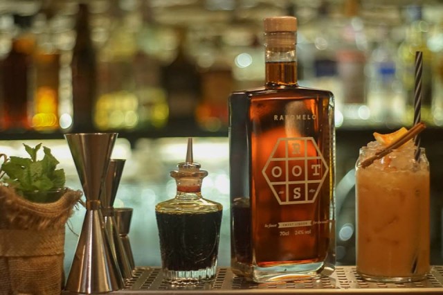 Low abv, Δημήτρης Ξέρικος, Momo Καλλιθέα