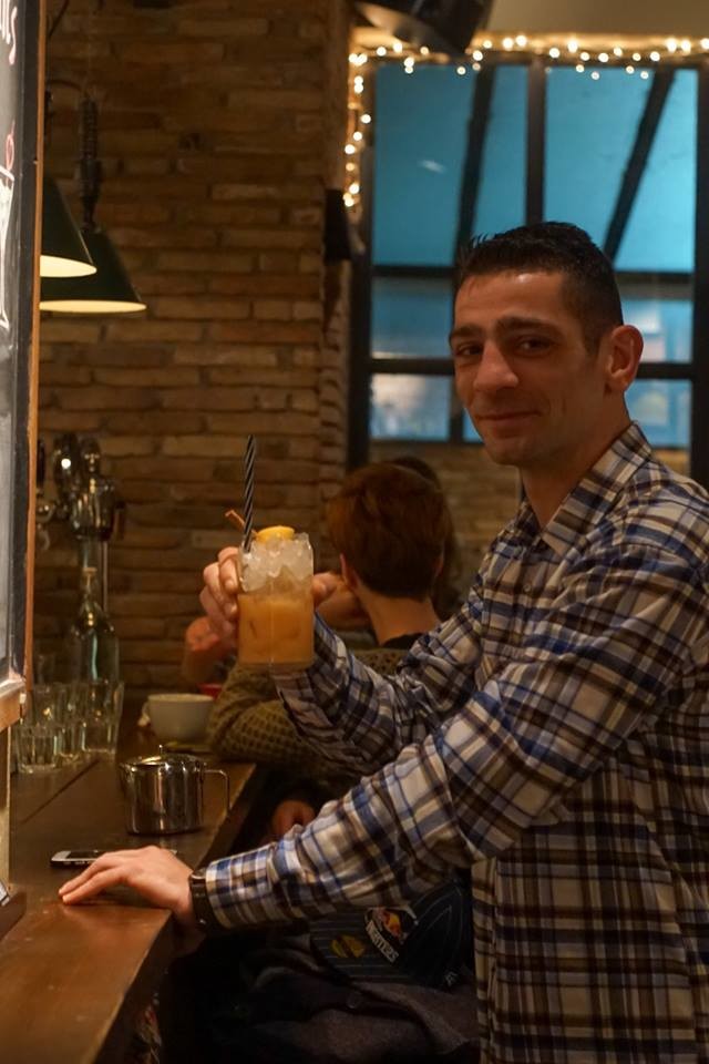 Low abv, Δημήτρης Ξέρικος, Momo Καλλιθέα