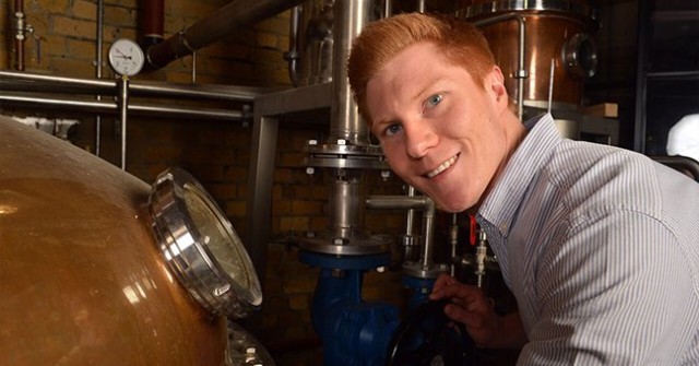 ιαπωνικό τζιν, Alex Davies