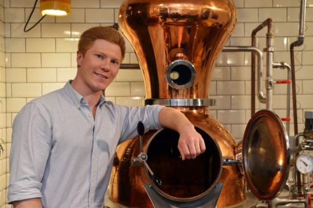 ιαπωνικό τζιν, Alex Davies