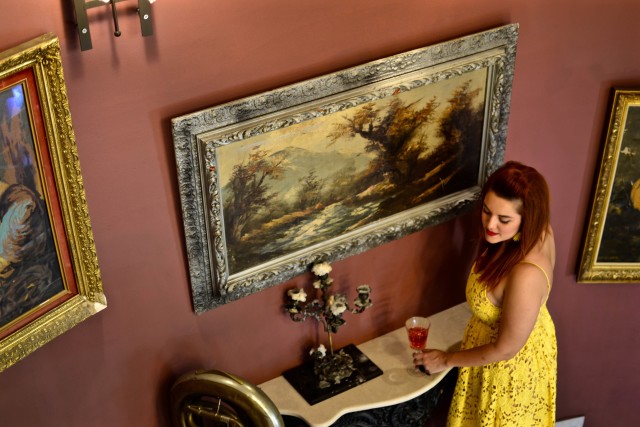 Belle Amie, katogi averoff