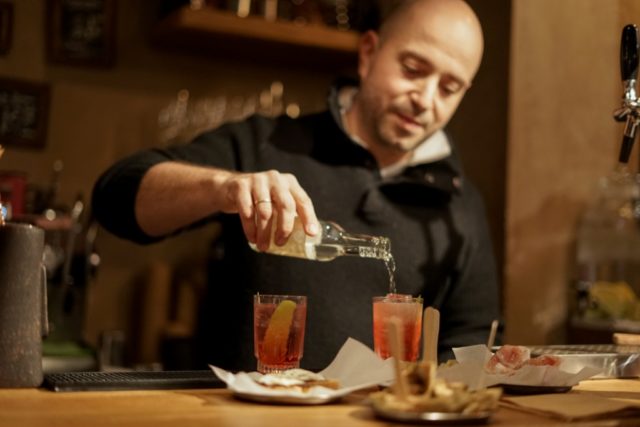 Spritz, Αρτέμης, Τάκης