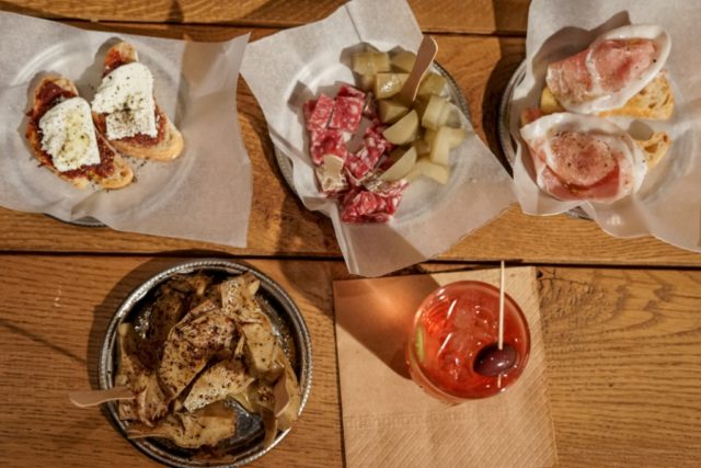 Spritz, Αρτέμης, Τάκης