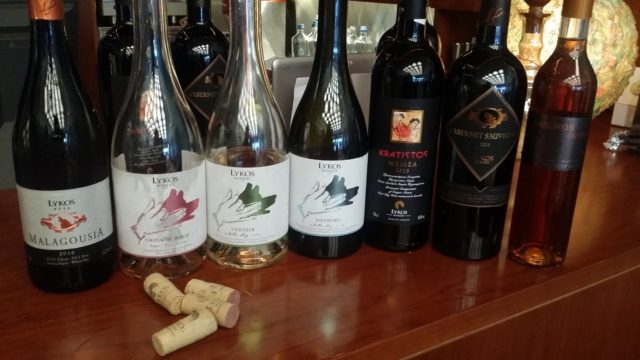 δοκιμάζοντας, οινοποιείο Λύκου