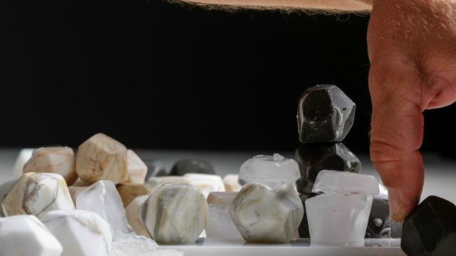 μαρμάρινες πέτρες για ουίσκι