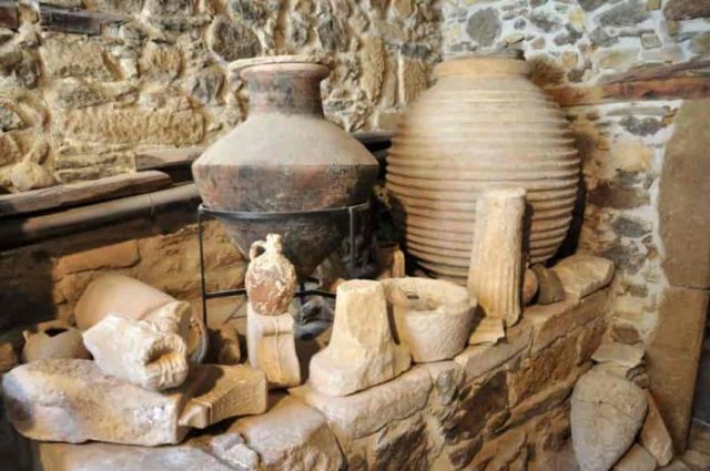 Κουμανδαρία, Κουμανταρία