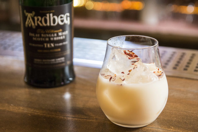 Peek a bloom, Ardbeg