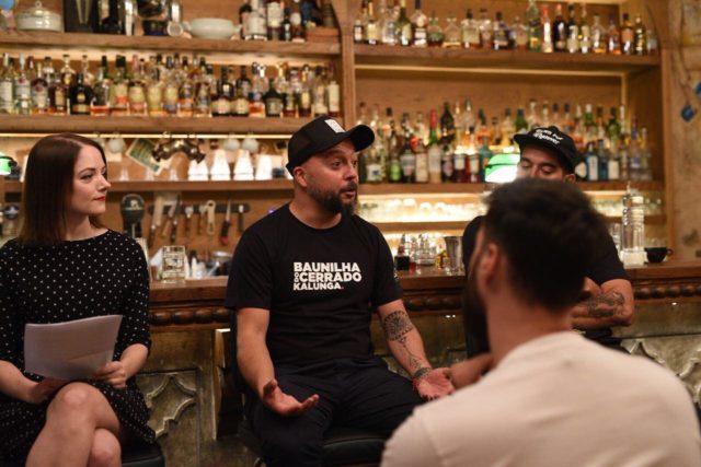 στρογγυλή τράπεζα, Clumsies, Latin America Bar