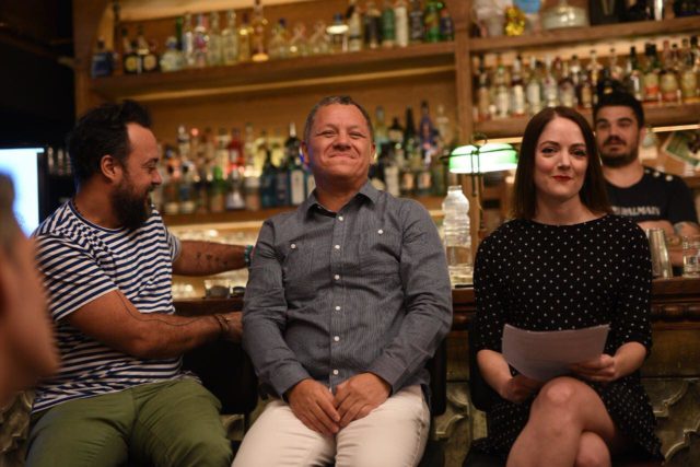 στρογγυλή τράπεζα, Clumsies, Latin America Bar