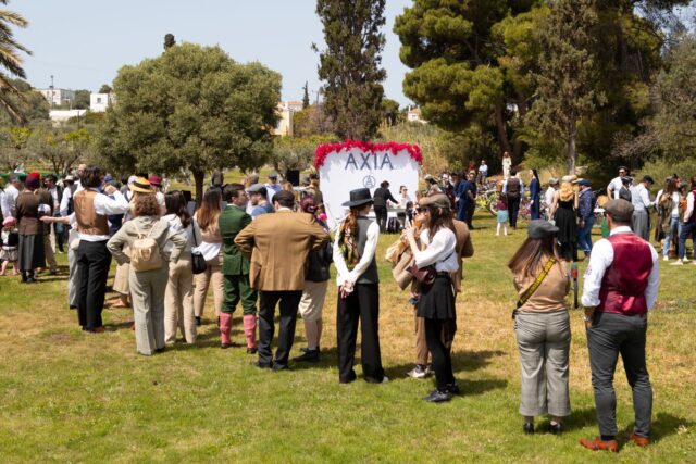 axia, a weekend in tweed