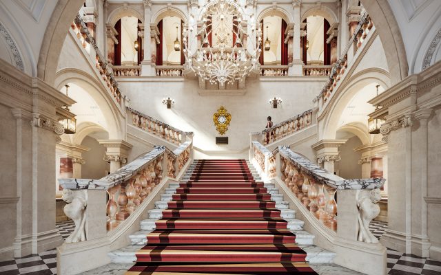 Τσόρτσιλ, Raffles Hotel at the OWO