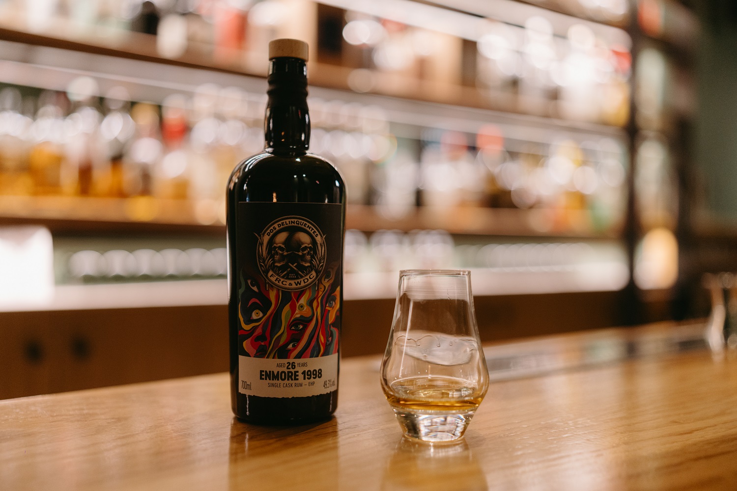 Enmore 1998, Dos Delinquentes