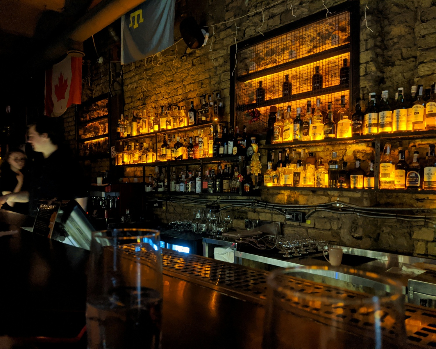 στέκια, θαμώνες