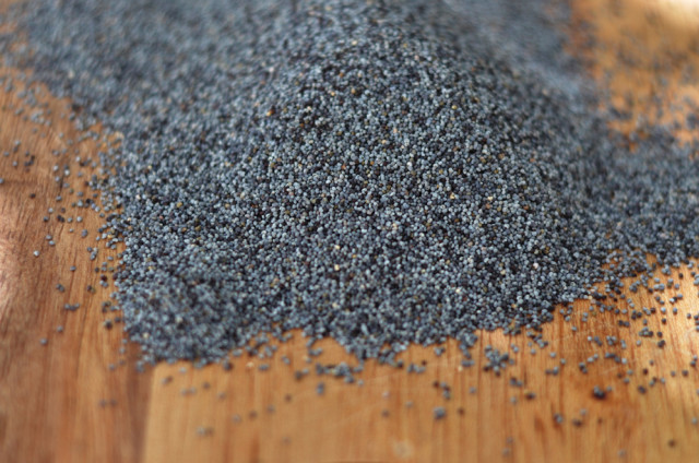 poppyseeds_a5-640x424