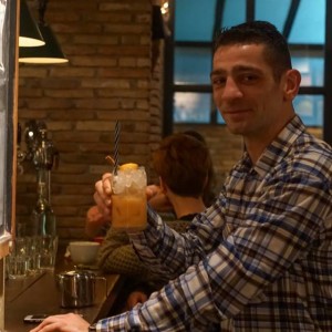 Low abv, Δημήτρης Ξέρικος, Momo Καλλιθέα