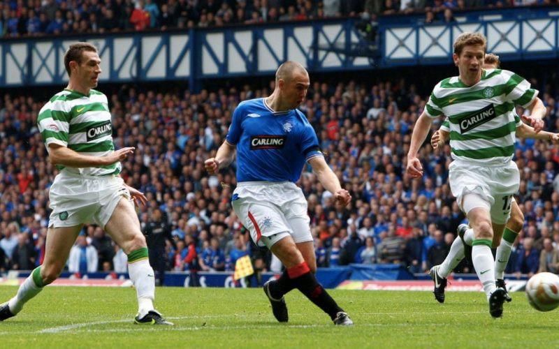 Ο θρύλος Kenny Miller της Rangers, λίγο πριν σκοράρει στο Old Firm derby του 2009.  