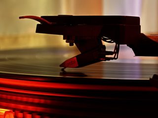 Listening bar, Finos, Audiophile bar
