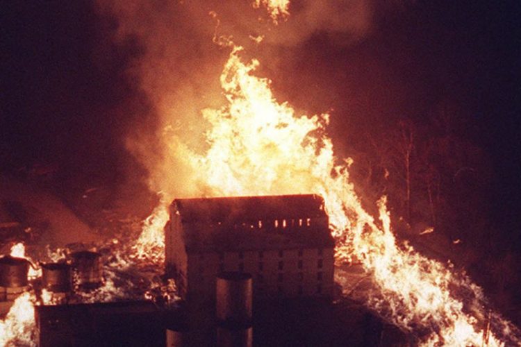 Η φωτιά που κατέστρεψε το αποστακτήριο της Heaven Hill